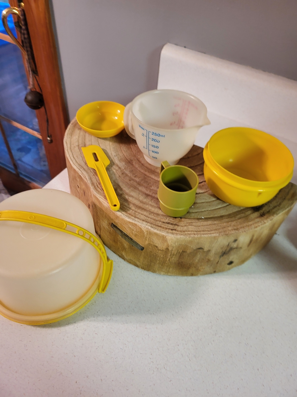 VINTAGE TUPPERWARE PRETEND PLAY TUPPERTOYS KITCHEN FUN MIX FOOD DISHES BAKE LOT